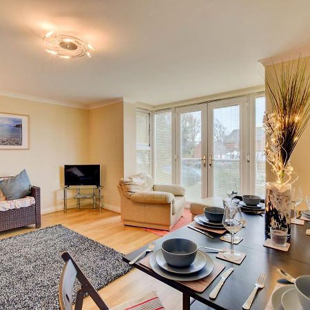 Bowleaze Beach Apartment Weymouth Dış mekan fotoğraf